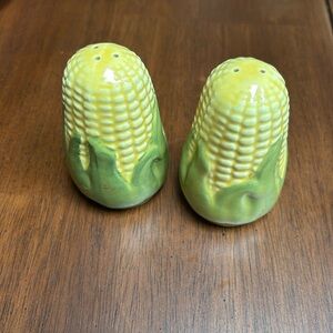 Vintage Shawnee USA 3” Salt & Pepper Shaker
